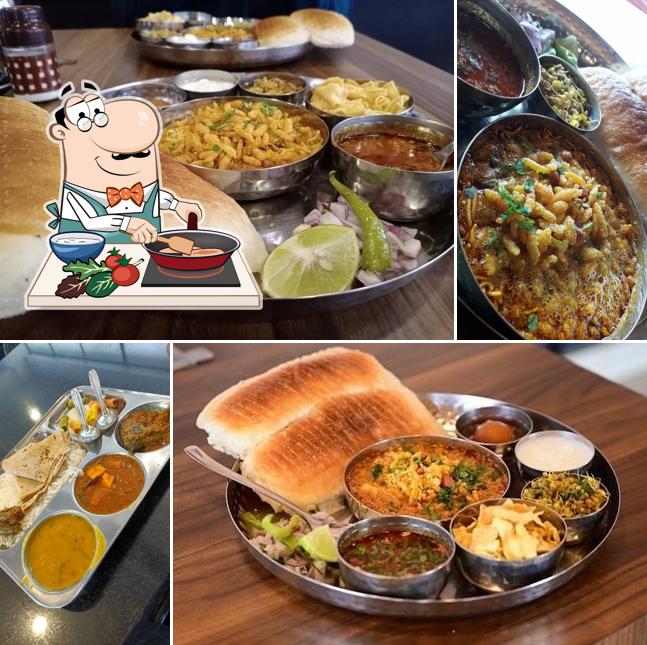 Chicken curry at Morya Misal (Wagholi)