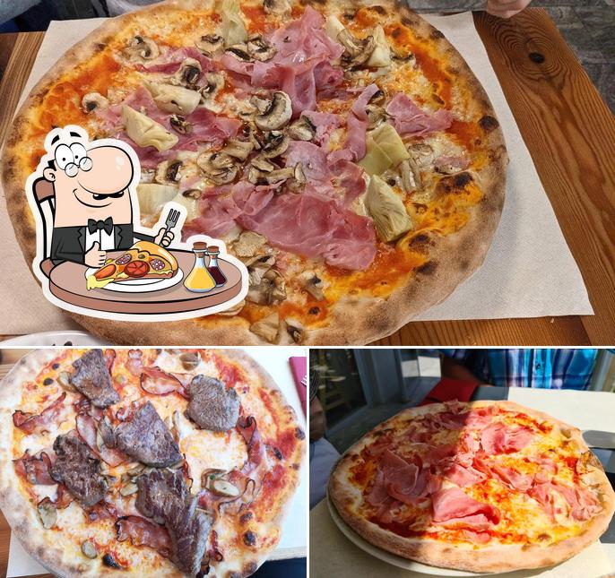Scegli tra le svariate varianti di pizza