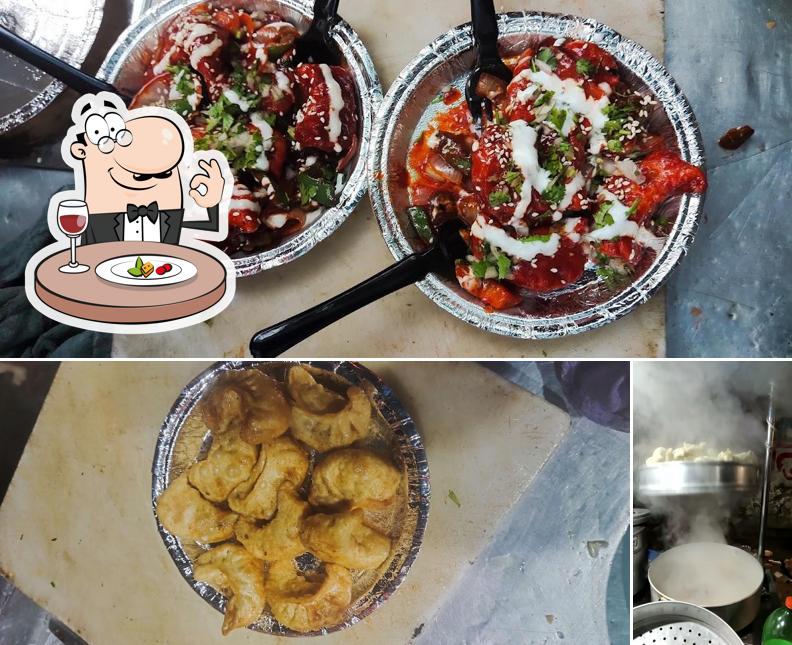 Food at VEERJI PAHADI MOMOS