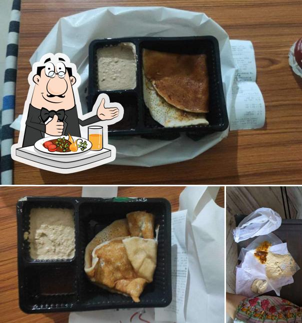 Food at Varalakshmi Tiffins