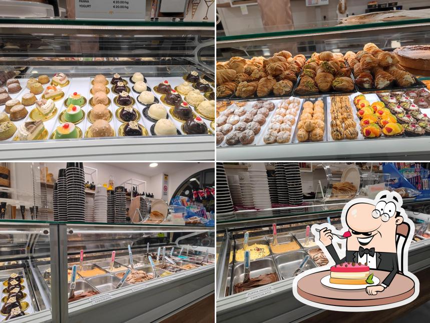 Bar Pasticceria Mangiafico - Melilli offre un'ampia selezione di dessert