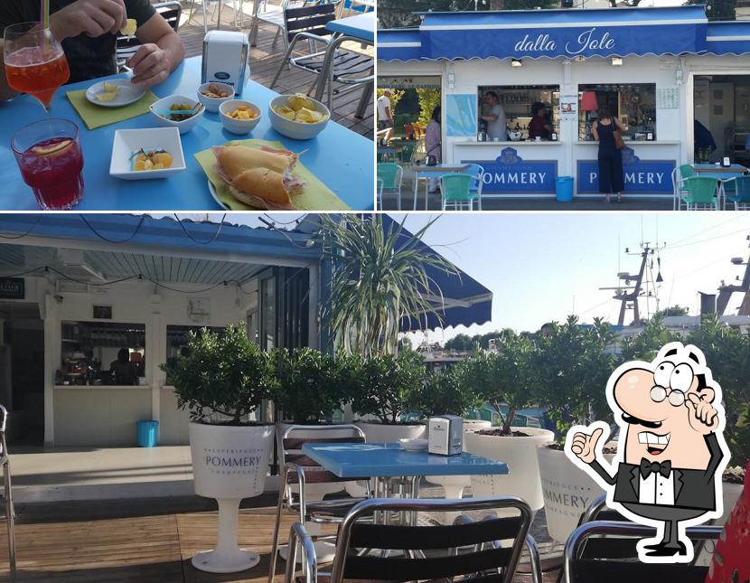 Dai un'occhiata agli interni di Dalla Jole molo Rimini