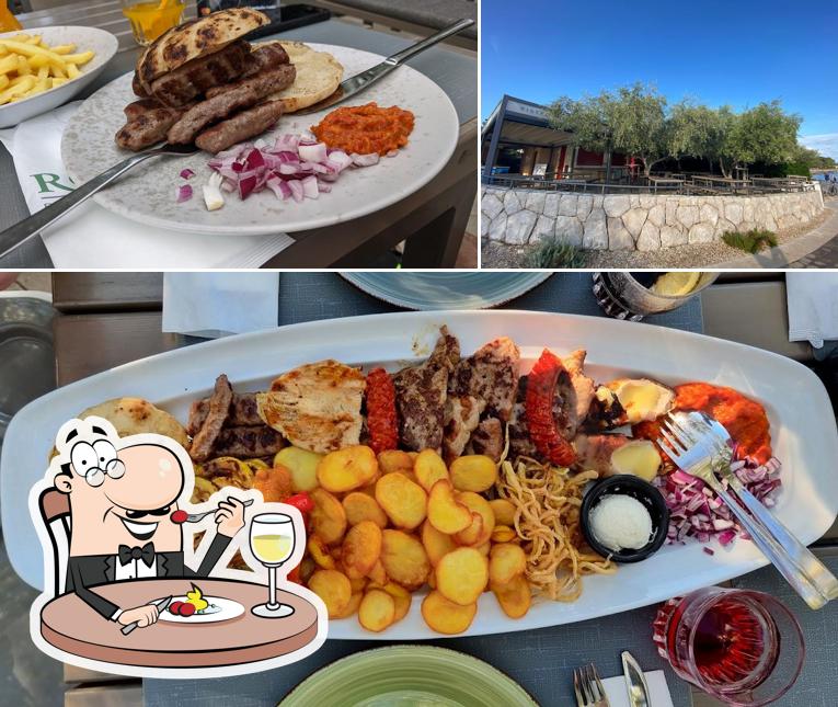 La immagine di cibo e esterno da ROVA Bistro & Beach Bar