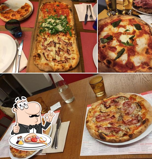 Prenditi una pizza a Pizzeria Bella Napoli - Verona
