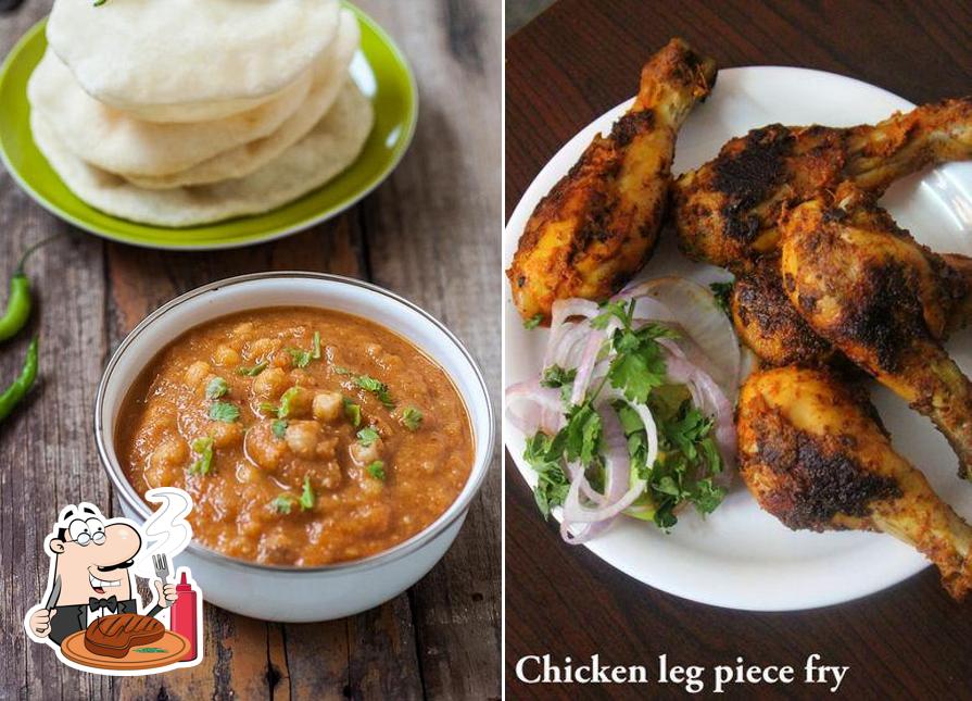 Try out meat meals at Food & FOODIES
