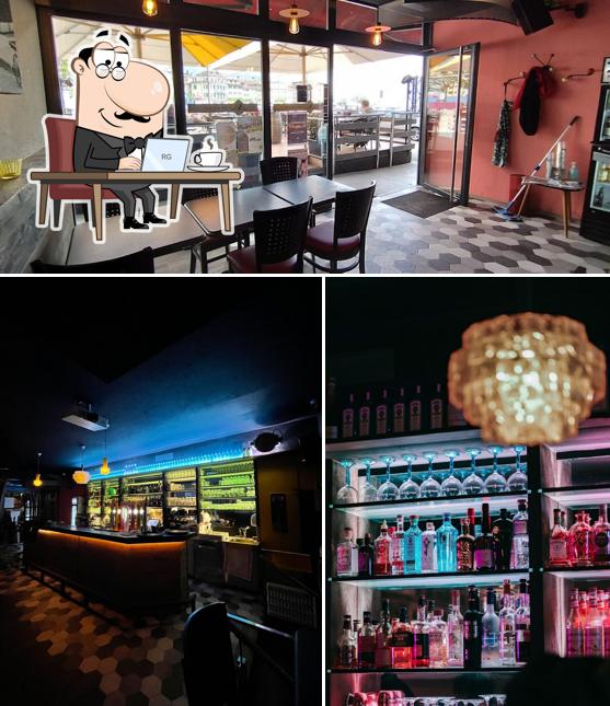 Gli interni di Vintage Cocktail bar