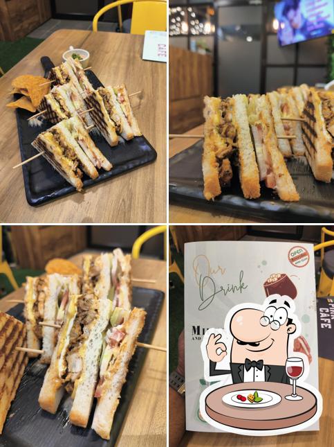 Food at Pink Cafe (Thoraipakkam)