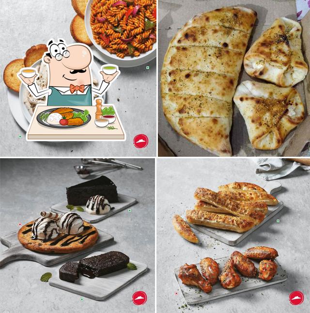 Food at Pizza Hut Ascendas Park Square Mall, Bangalore