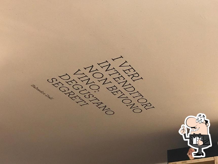 Ecco un'immagine di Enoteca Caveau