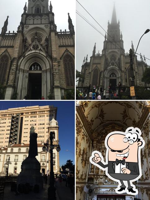 Você pode espairecer no na área externa do Climas Sushi