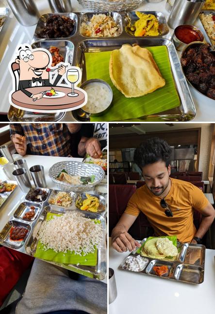 Meals at Pathu Irupathianju 10:25