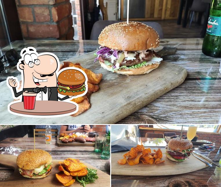 Prova uno dei tipi di hamburger disponibili a Restoran Pirun ex Walter