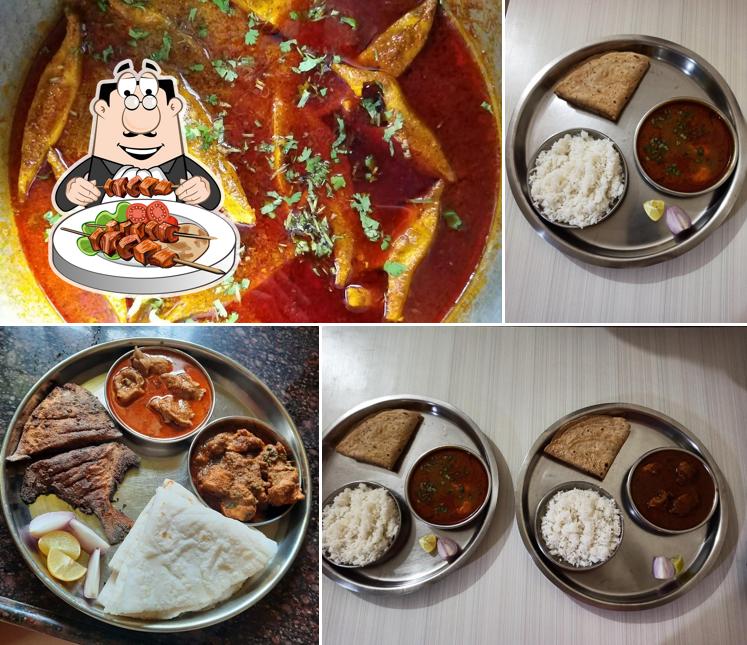 Food at ruchira poli bhaji kendra