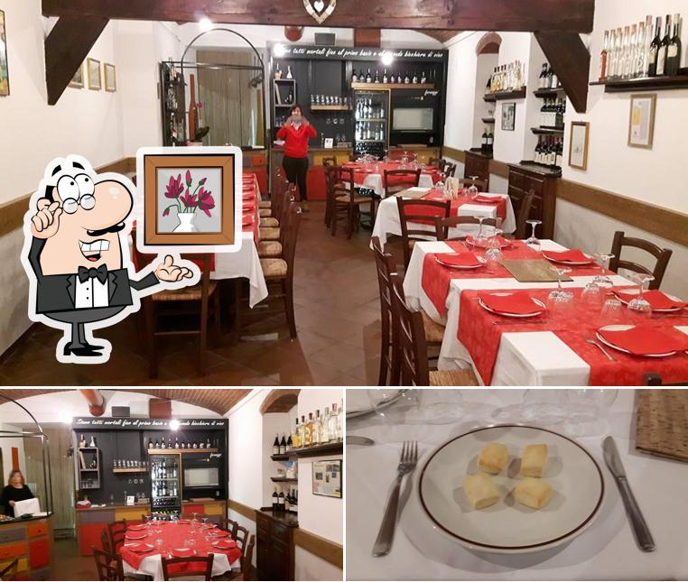 Tra le varie cose da Trattoria Il Borgo si possono trovare la interni e cibo