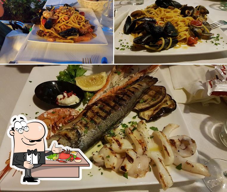 Ordina tra i vari pasti di mare offerti a Lupo di Mare