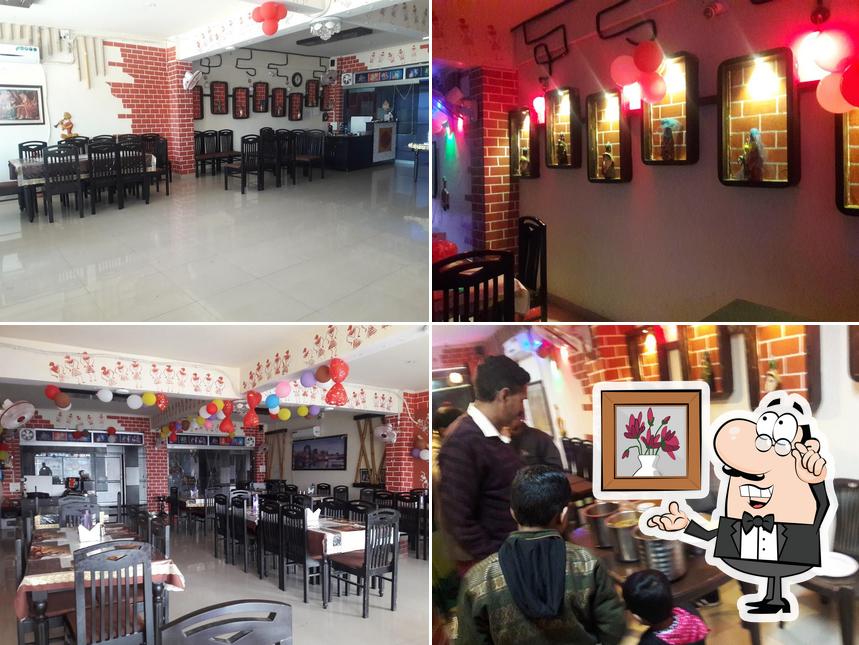 Check out how Manuhar Dining Hall looks inside