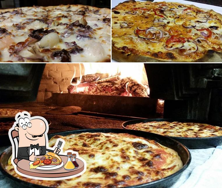 Prova una pizza a Pizzeria valobra di donnina giuseppe