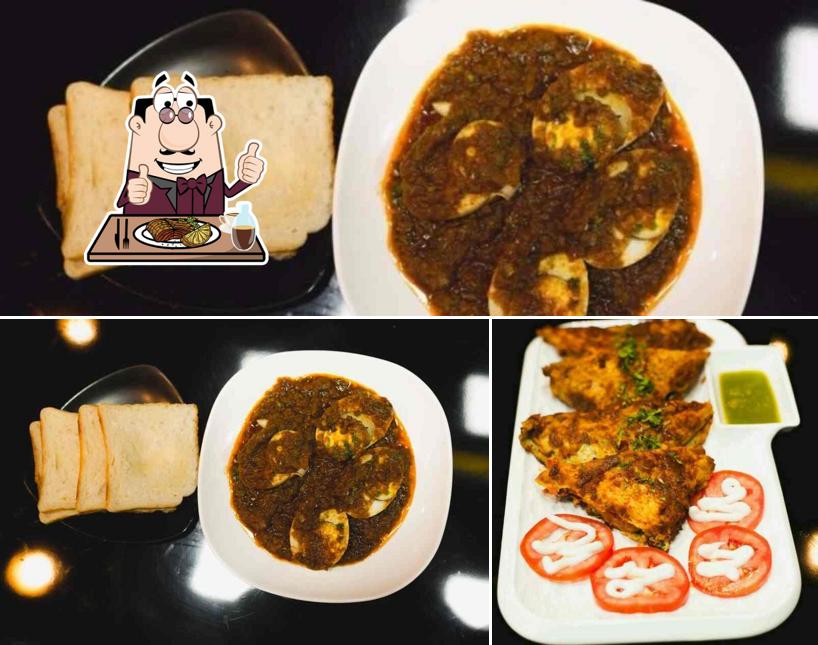 Get meat dishes at Eggetarian