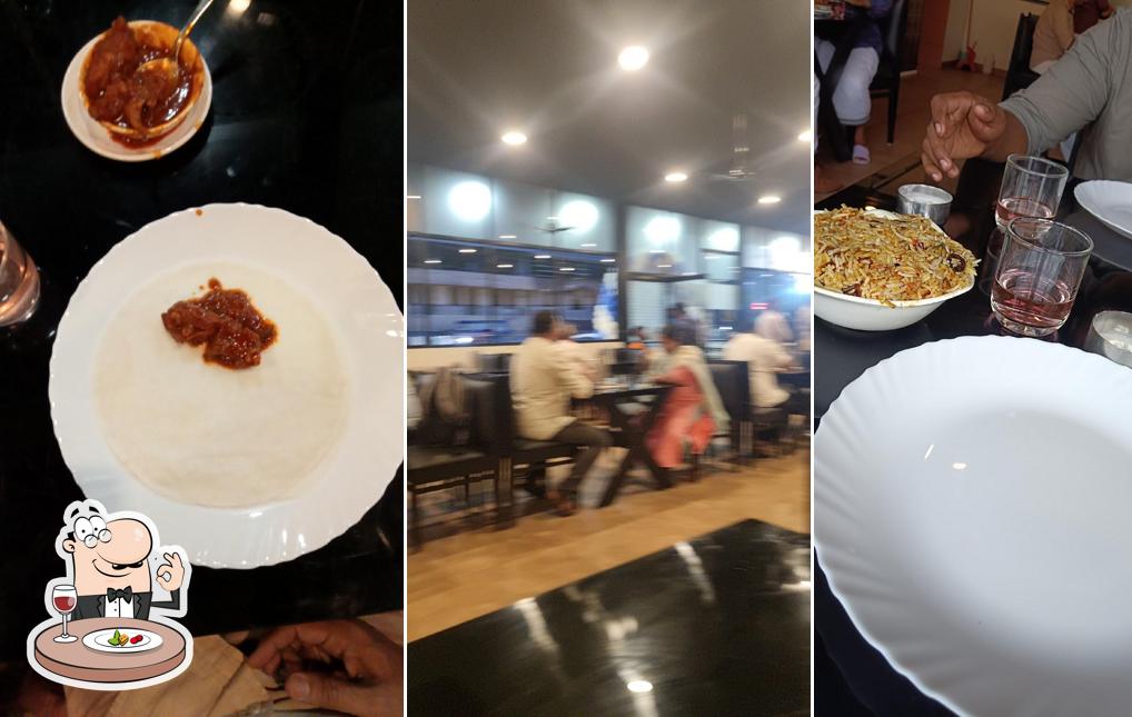 Food at Ezhuthanikada karickom