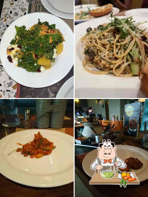 Seaweed salad at Nau Se Barah 9/12