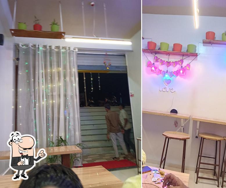 The interior of Shivsfurti Cafe