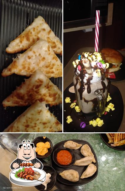 Meals at The 1988 Cafe आणि बरेच काही