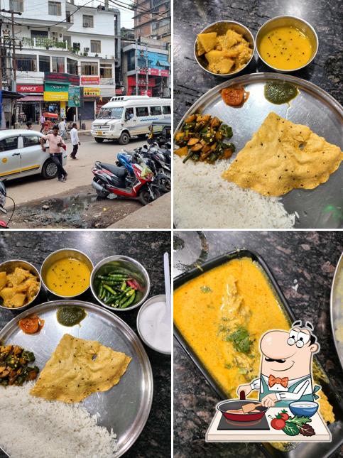 Chicken curry at Suruchi Hotel