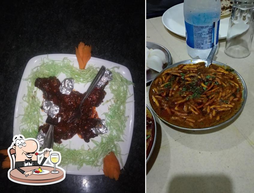 Meals at Prabhakar Mama cha Dhabha