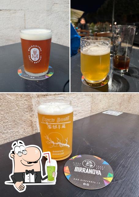 Goditi un drink a BurBeero