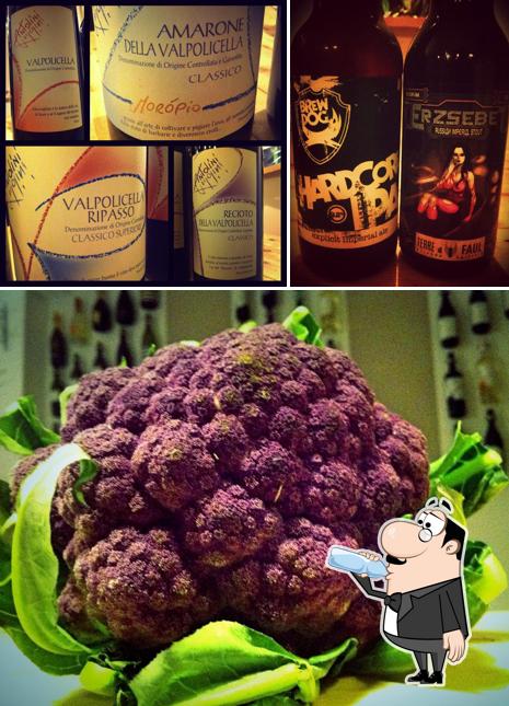 Tra le varie cose da Ostinati si possono trovare la bevanda e cibo