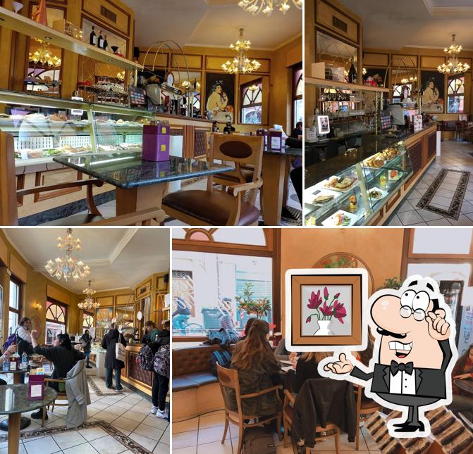 Dai un'occhiata agli interni di Antico Caffè Viola