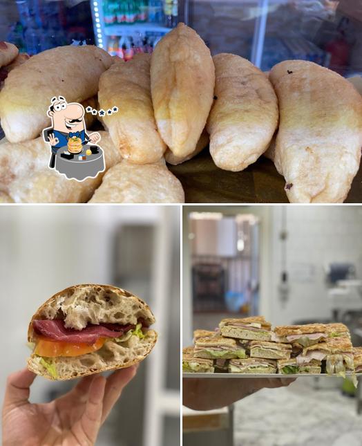 Platti al Panificio Re Fornaio di Visca