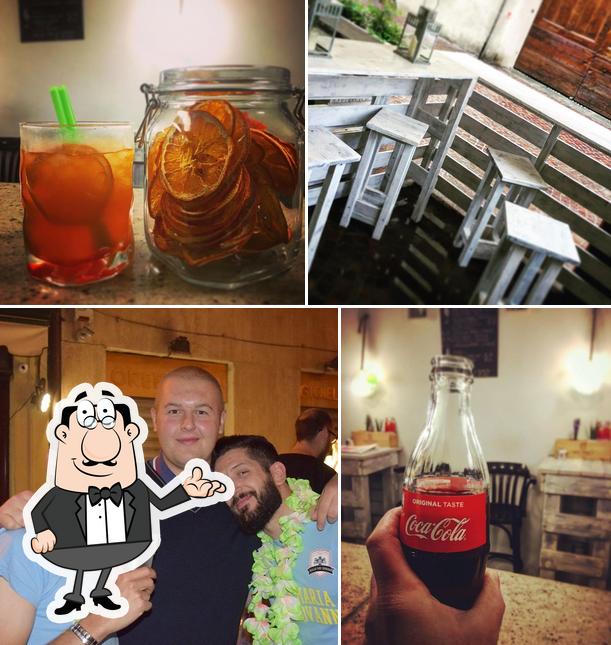 Questa è la immagine che raffigura la interni e bevanda di Bar Centrale chillout café