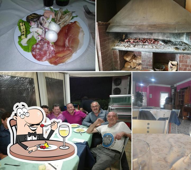 Tra le varie cose da Rufrium Bar - Snack Bar & Tabacchi si possono trovare la cibo e interni