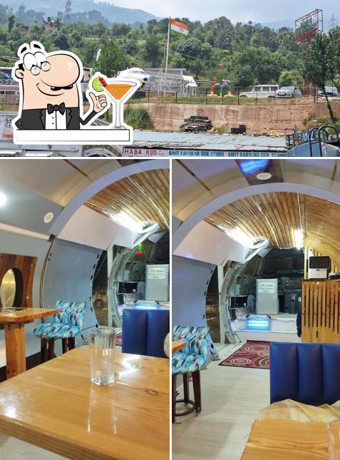 GREEN CRAFT ISLAND AIRPLANE RESTAURANT is distinguished by drink and exterior