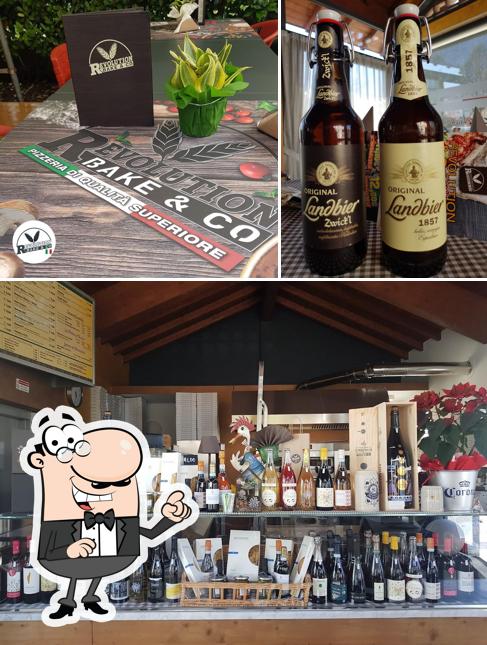 Dai un’occhiata alla foto che raffigura la interni e cibo di Revolution Bake & Co Pizzeria e Focacceria Artigianale