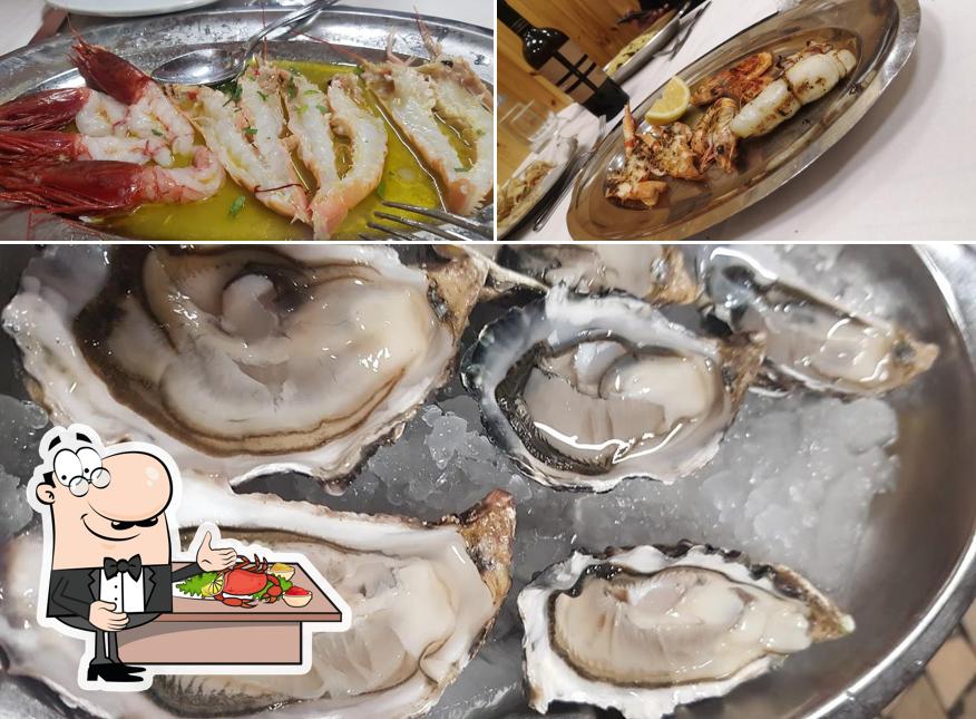 I clienti di Sergio & Serra possono gustare vari pasti di mare