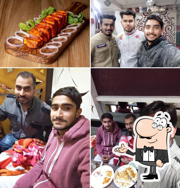 Check out how Tips Food looks inside