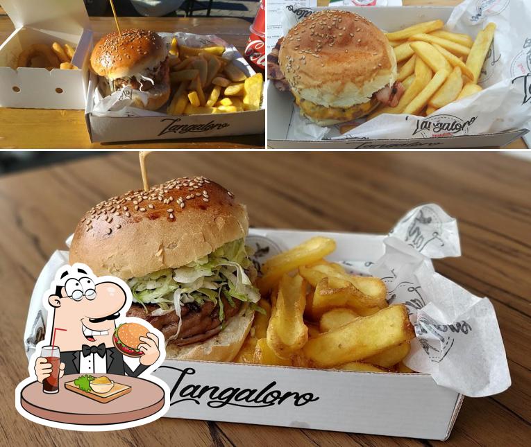 Prova un hamburger a Zangaloro Meat Factory