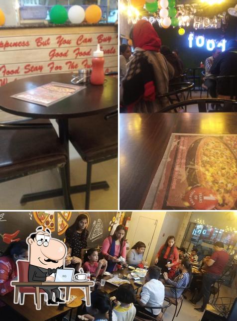 The interior of Facefood