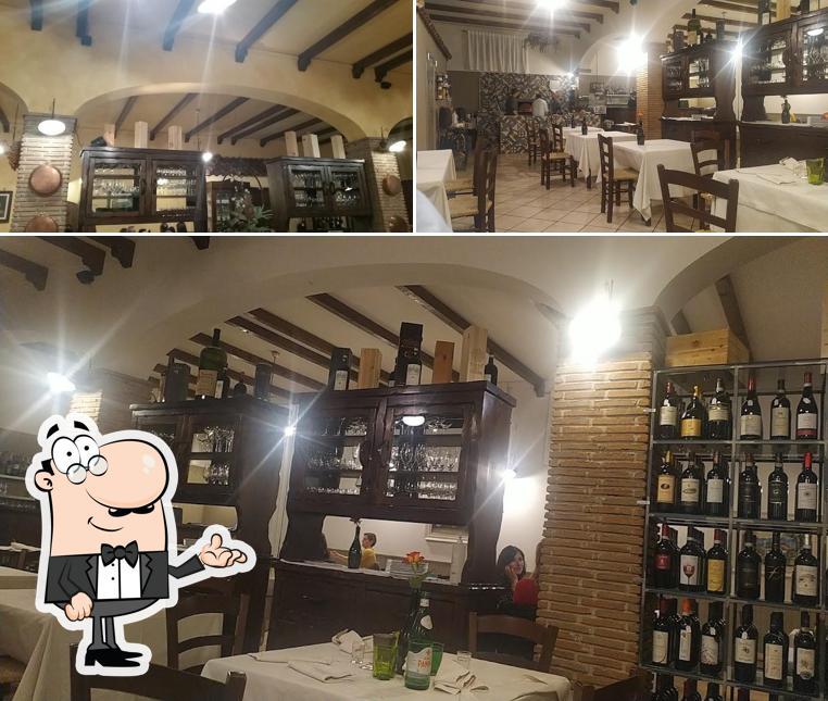 La interni e cibo del ristorante