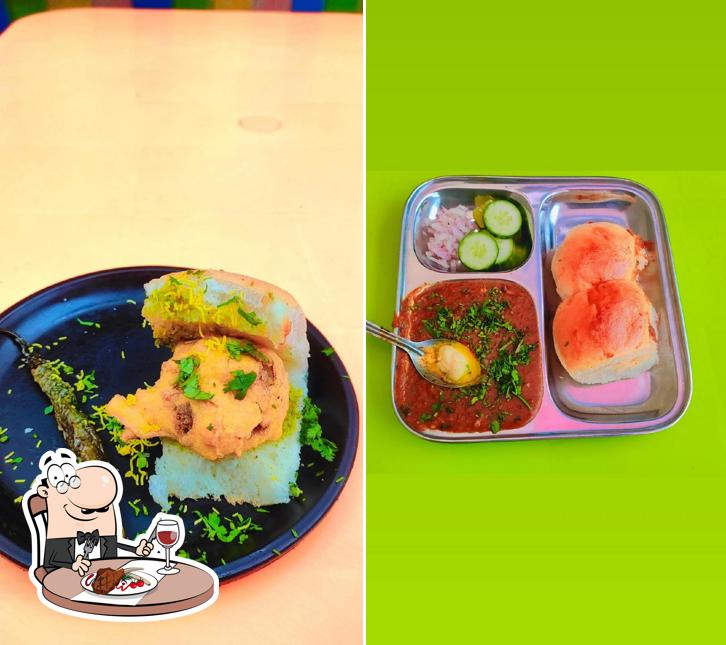 Order meat dishes at GARAM GAR FASTFOOD