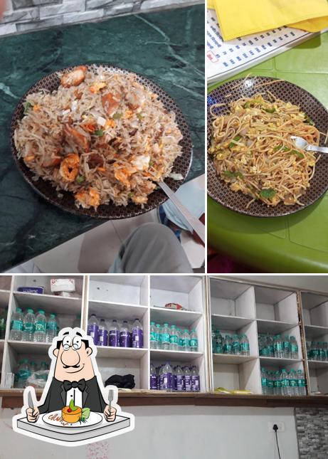 The image of Apna family Restaurant’s food and interior