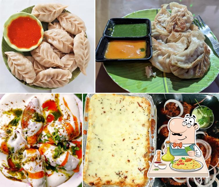 Food at Mummaz Momo Lalbagh