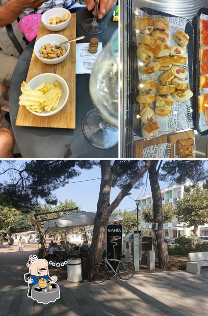 Tra le varie cose da Bar tabacchi Bahía si possono trovare la cibo e esterno