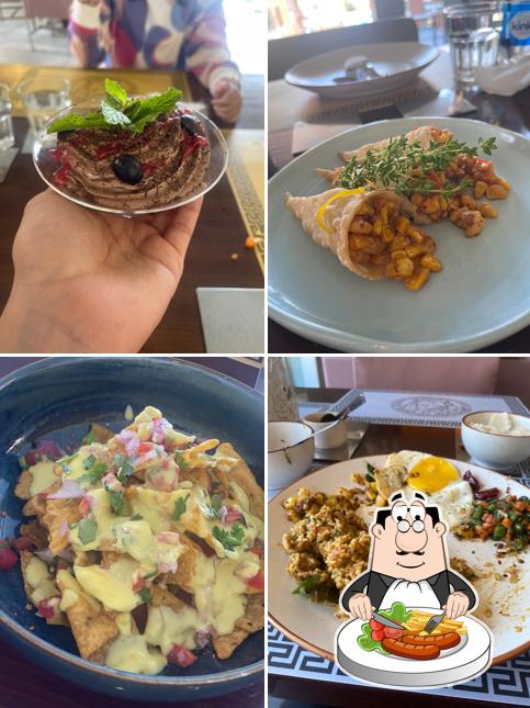 Meals at 5 Knots at ECR