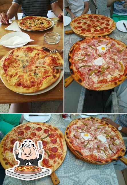 Scegli una pizza a Pizzeria Charlie