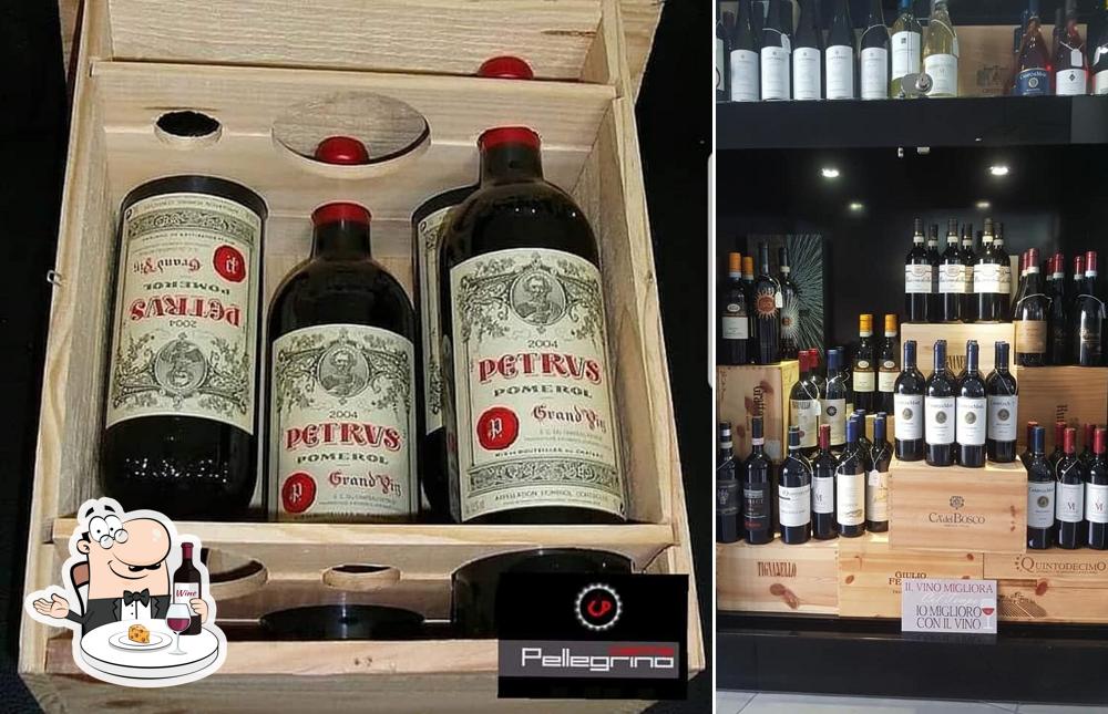 È gradevole bersi un bicchiere di vino a Caffè Pellegrino