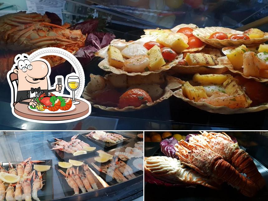 Prenditi la cucina di mare a Officina Alcolica