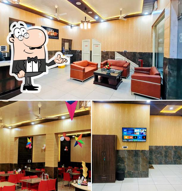 The interior of Golden Leaf Resturant & Banquet Hall
